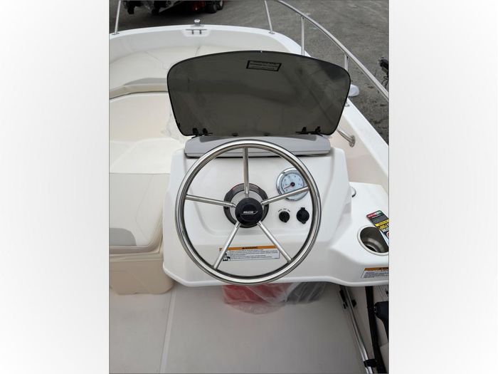 2026 Boston Whaler 160 Super Sport Photo 22 of 23