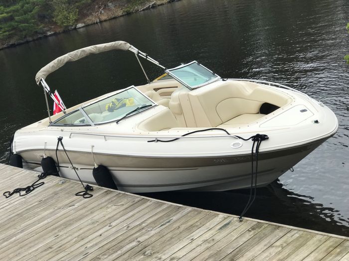 2000 Sea Ray 260 Muskoka Limited Edition Photo 7 sur 9