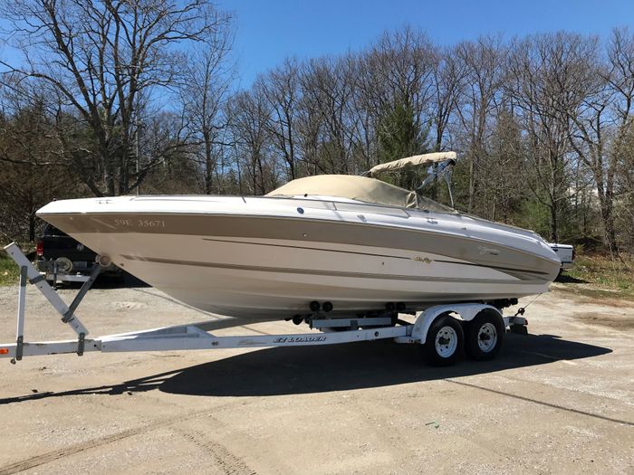 2000 Sea Ray 260 Muskoka Limited Edition Photo 1 sur 9
