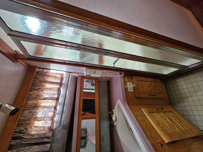 1988 Silverton 40 Aft Cabin Photo 8 of 8