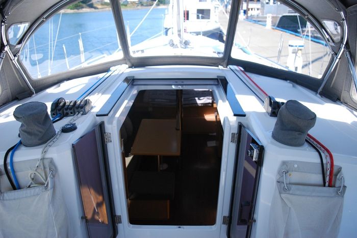 2015 Beneteau Oceanis 38 Photo 30 of 59