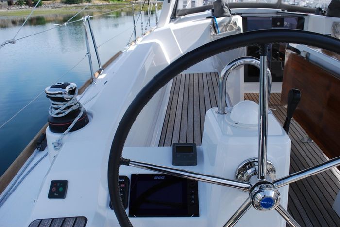 2015 Beneteau Oceanis 38 Photo 43 of 59