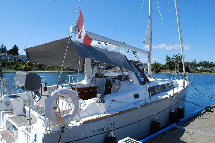 2015 Beneteau Oceanis 38 Photo 58 of 59