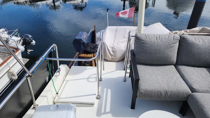 1981 Tollycraft 43 Tri Cabin Photo 10 of 59