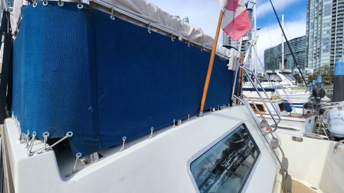 1981 Tollycraft 43 Tri Cabin Photo 15 of 59