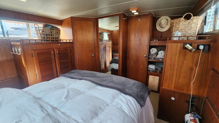 1981 Tollycraft 43 Tri Cabin Photo 36 of 59