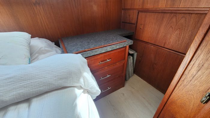 1981 Tollycraft 43 Tri Cabin Photo 41 of 59