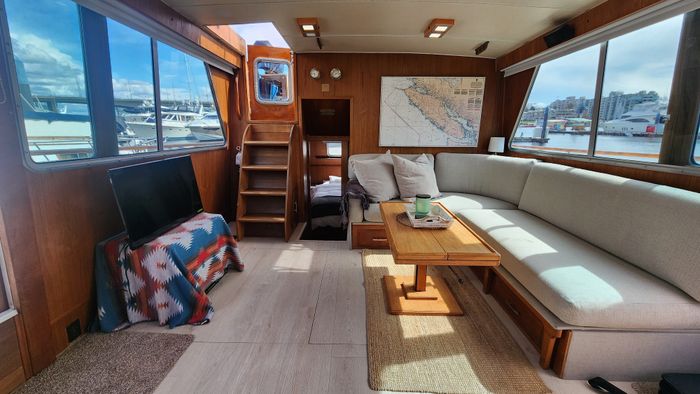 1981 Tollycraft 43 Tri Cabin Photo 18 of 59
