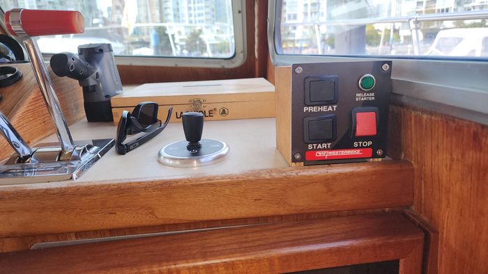 1981 Tollycraft 43 Tri Cabin Photo 25 of 59