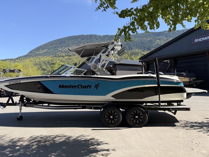 2016 MasterCraft X46 Photo 7 of 61