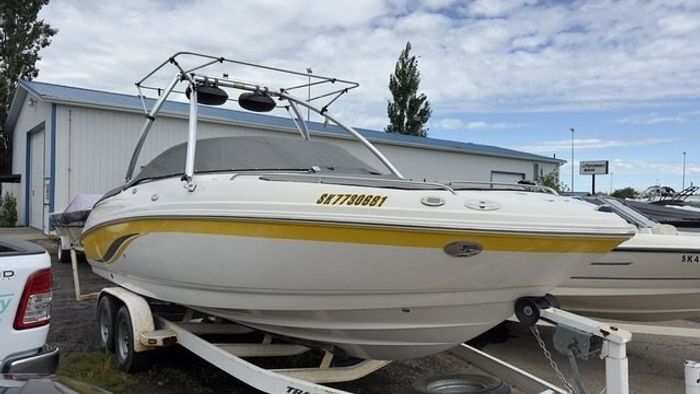 2004 Chaparral 230 SSI Amazing Condition!   Float in Elegance Tod Photo 3 sur 18