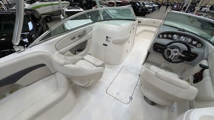 2004 Chaparral 230 SSI Amazing Condition!   Float in Elegance Tod Photo 15 sur 18