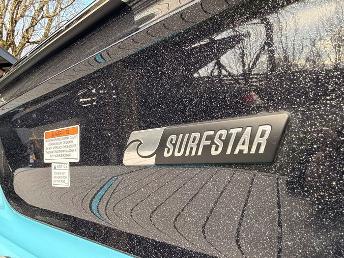 2023 MasterCraft XT22 Photo 15 of 66