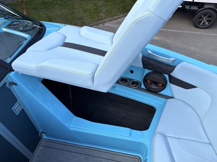 2023 MasterCraft XT22 Photo 45 of 66