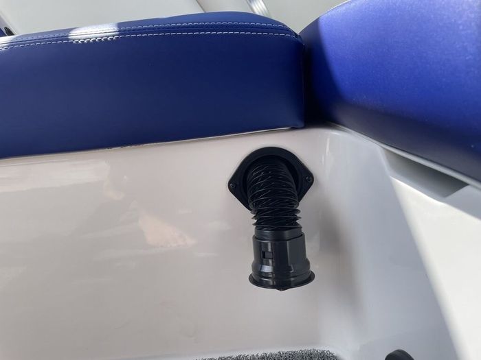 2021 MasterCraft XT22 Photo 10 of 16