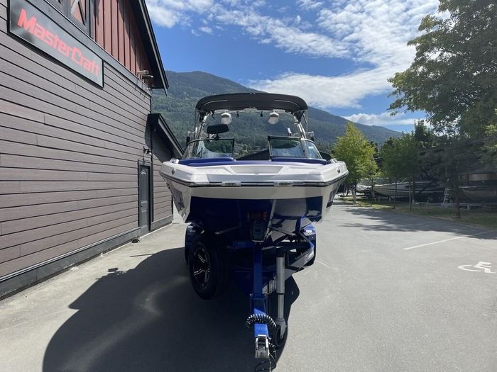 2021 MasterCraft XT22 Photo 16 of 16