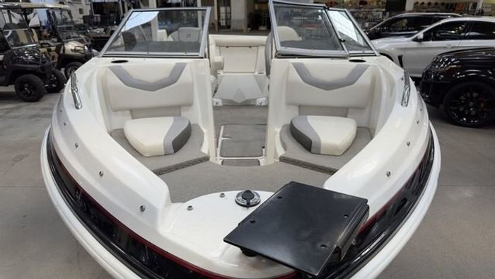 2014 Larson LX 195 $115/week   Premium Adventure   Family Fun Photo 9 sur 21