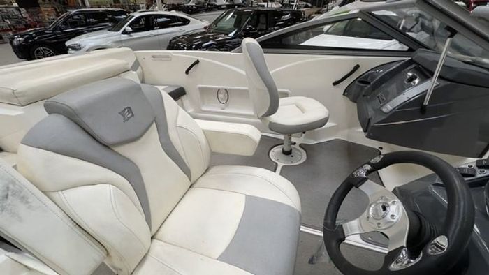 2014 Larson LX 195 $115/week   Premium Adventure   Family Fun Photo 11 sur 21