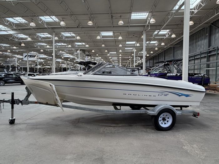2008 Bayliner 175 Fresh Trade!   Catch Big This Summer! Photo 6 of 20