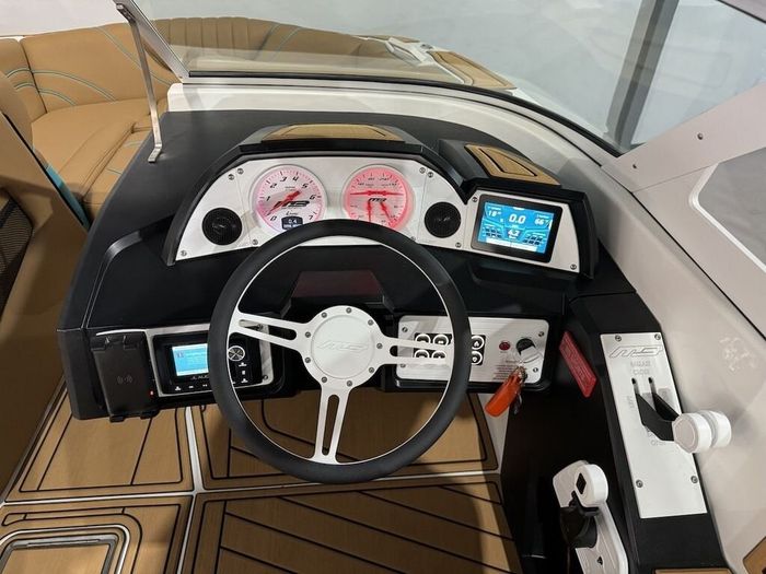 2023 MB Sports Tomcat F22 Alpha Photo 38 sur 59