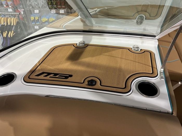 2023 MB Sports Tomcat F22 Alpha Photo 17 sur 59
