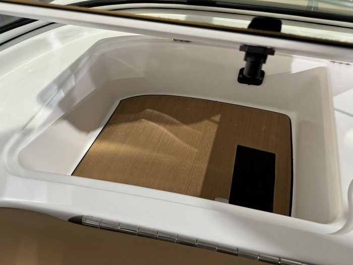 2023 MB Sports Tomcat F22 Alpha Photo 18 sur 59