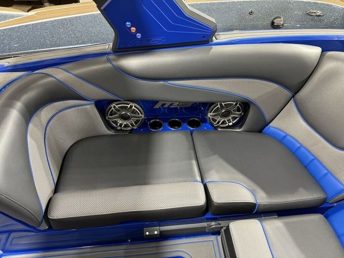 2023 MB Sports B52 23 Alpha Photo 39 sur 53
