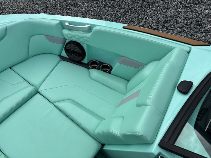 2023 MasterCraft - XT22 Photo 28 of 32