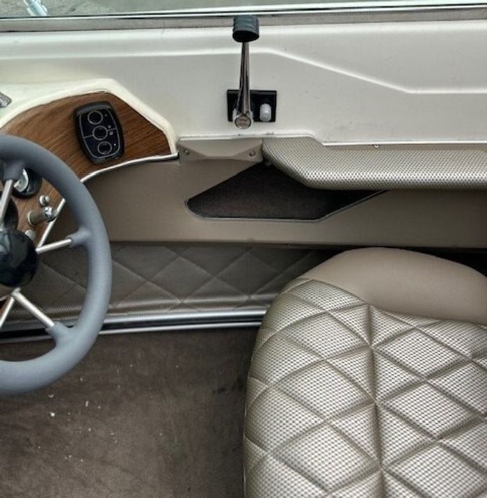 1973 Sea Ray 190 SRV Photo 7 of 23