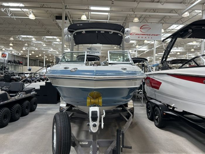 2022 Crownline 220 SS Surf $271/week   Experience ! Photo 5 of 17