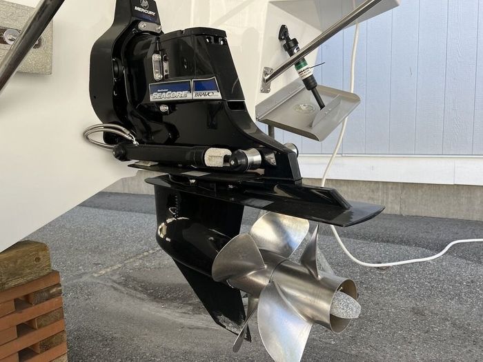 2018 Cruisers Yachts 338 Bow Rider Photo 22 of 44