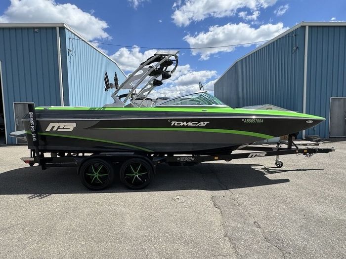 2013 MB Boats MB Sports Tomcat F24 Photo 2 sur 60