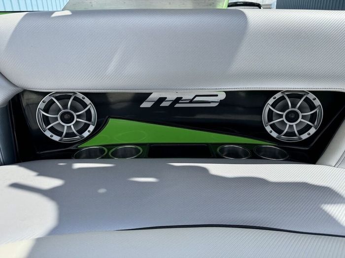 2013 MB Boats MB Sports Tomcat F24 Photo 23 sur 60