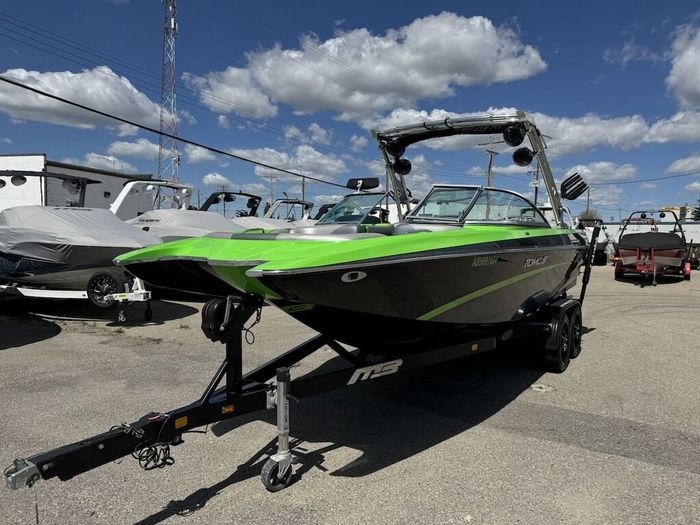 2013 MB Boats MB Sports Tomcat F24 Photo 12 sur 60