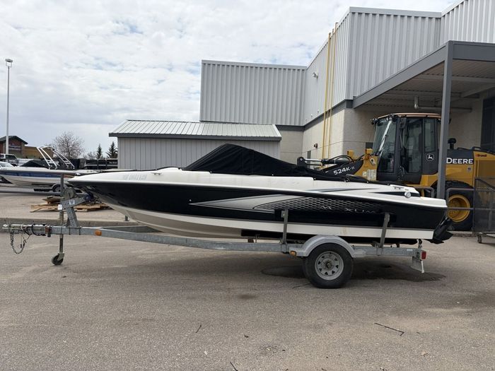 2008 Maxum 1800 MX Fresh Trade   Catch Big This Summer! Photo 2 of 7