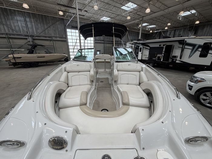 2007 Crownline 252 EX $94/week   Endless Summer Fun! Photo 9 of 24