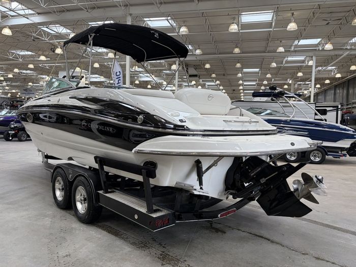 2007 Crownline 252 EX $94/week   Endless Summer Fun! Photo 5 of 24