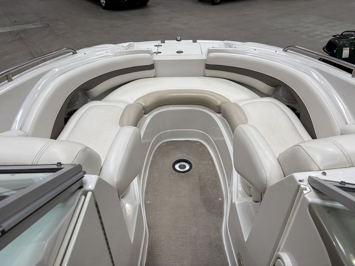 2007 Crownline 252 EX $94/week   Endless Summer Fun! Photo 13 of 24