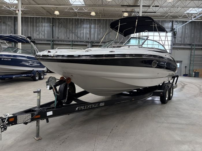 2007 Crownline 252 EX $94/week   Endless Summer Fun! Photo 7 of 24