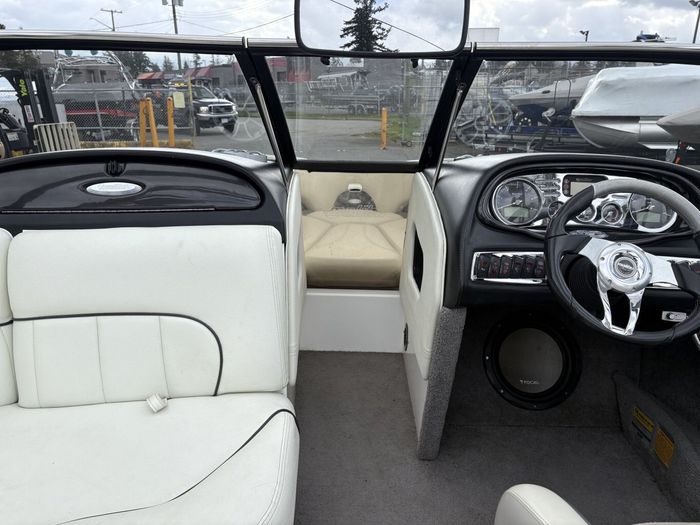 0 Malibu 27  LSV **FINANCING AVAILABLE** Photo 16 sur 27