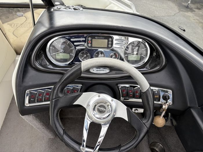 0 Malibu 27  LSV **FINANCING AVAILABLE** Photo 15 sur 27