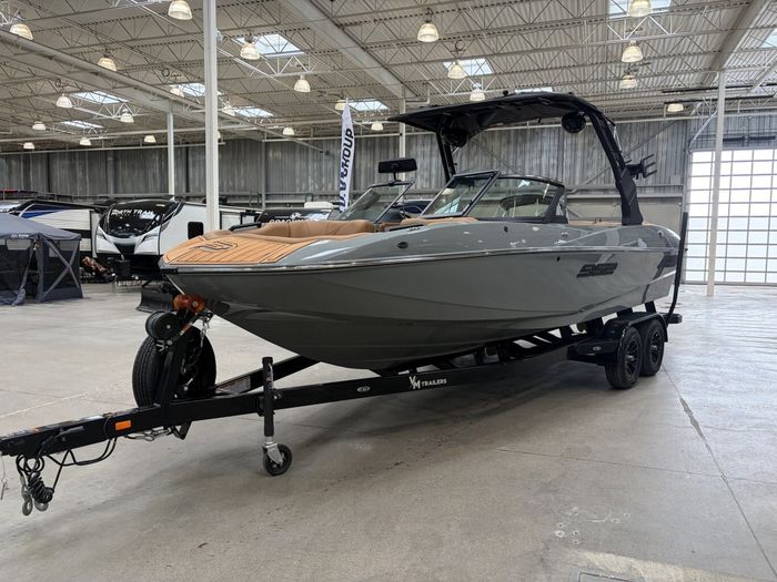 2026 MB Sports B52 23 Classic $276/week!   Built For Family Lake  Photo 5 of 23
