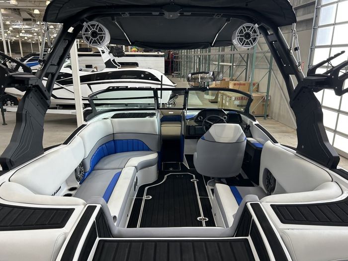2025 MB Sports B21A ALPHA $299/week   Luxury Awaits, Embrace It! Photo 12 sur 22