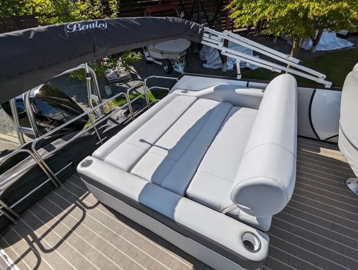 2023 Bentley Pontoons Elite 223 Dual Swingback *PONTOON-A-PALOO Photo 8 sur 19