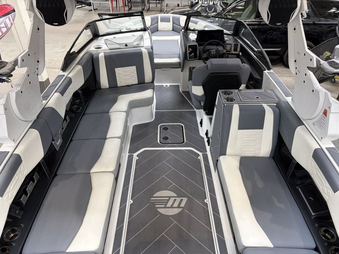 2024 Malibu Wake Research New in Stock!   Enjoy Ultimate Summe Photo 9 sur 20