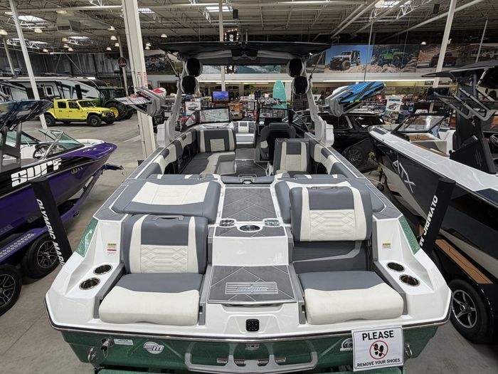 2024 Malibu Wake Research New in Stock!   Enjoy Ultimate Summe Photo 6 sur 20