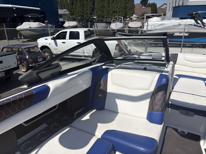 2021 Malibu M240 ...FINANCING AVAILABLE*** Photo 6 sur 16
