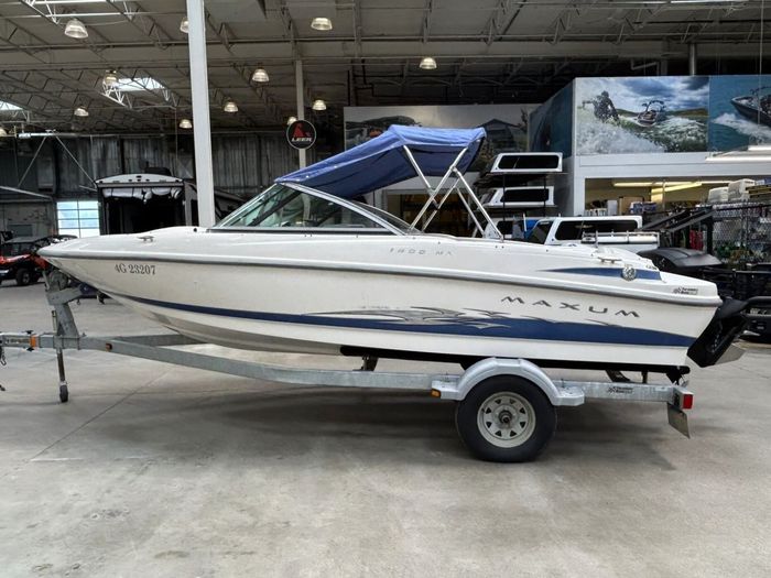 2006 Maxum 1800 MX $47/WEEK!   Max Performance. Max Freedom! Photo 2 sur 19