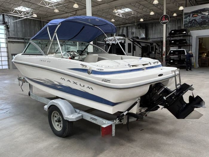 2006 Maxum 1800 MX $47/WEEK!   Max Performance. Max Freedom! Photo 3 sur 19