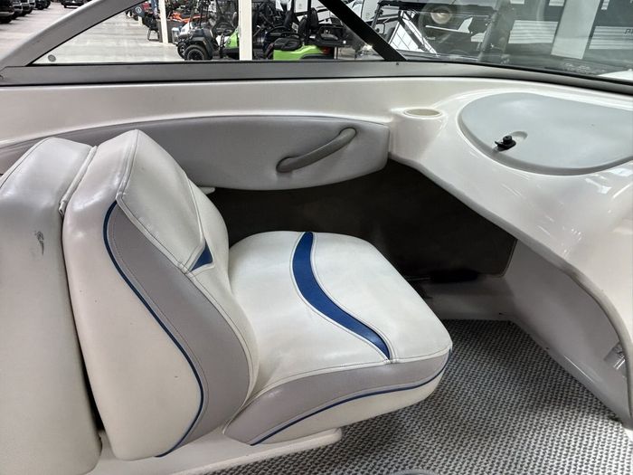 2006 Maxum 1800 MX $47/WEEK!   Max Performance. Max Freedom! Photo 16 sur 19